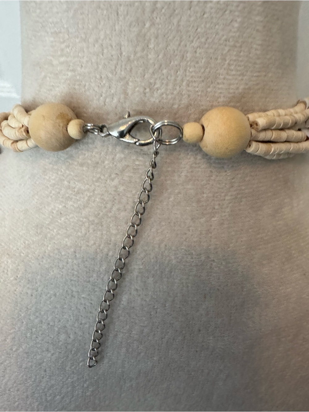 Multi-Strand Beige Shell Statement Necklace - - Picture 11 of 16